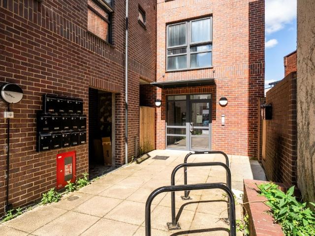 Apartment for rent in Enborne, West Berkshire