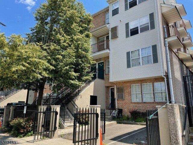 Condo for sale in Newark Condo for sale in Newark