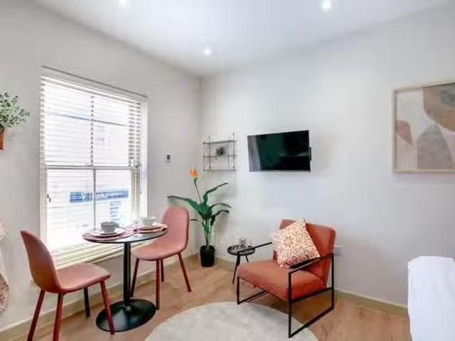 Apartment for rent in Vinters Park, Midway