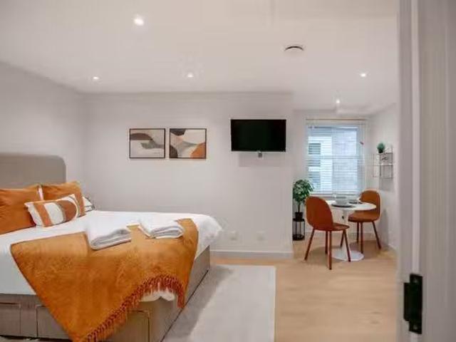 Apartment for rent in Vinters Park, Midway