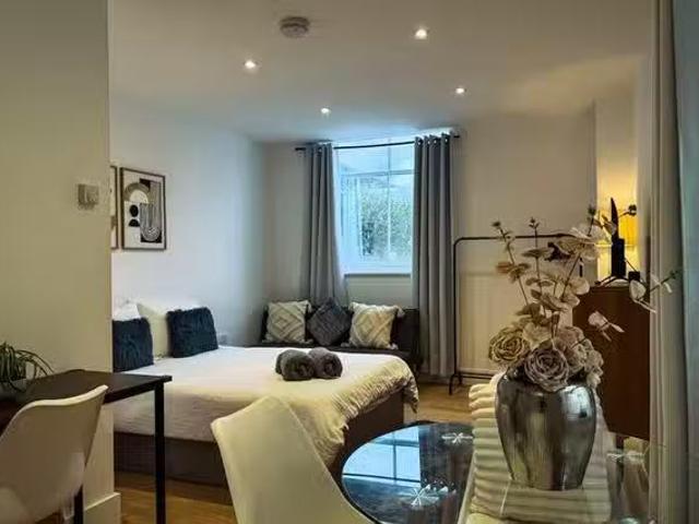 Apartment for rent in Vinters Park, Midway