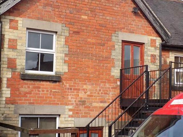 House for rent in Compton, Froggatt