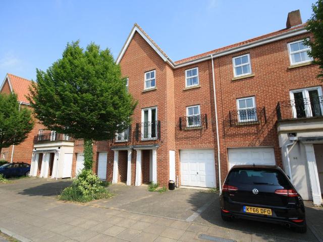 Apartment for rent in Heigham Grove, East Bank
