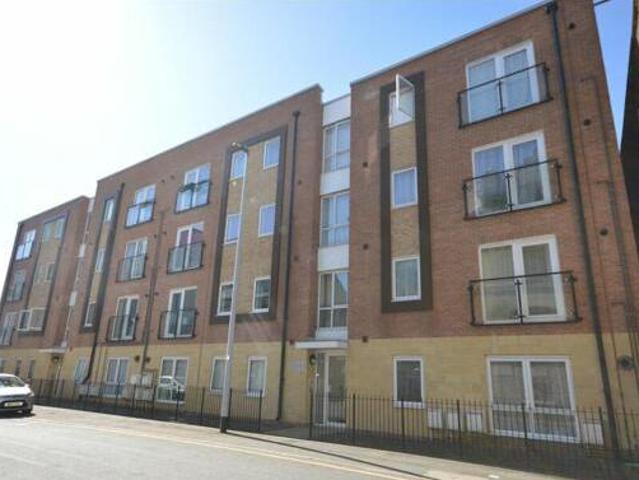House for sale in Luton, England