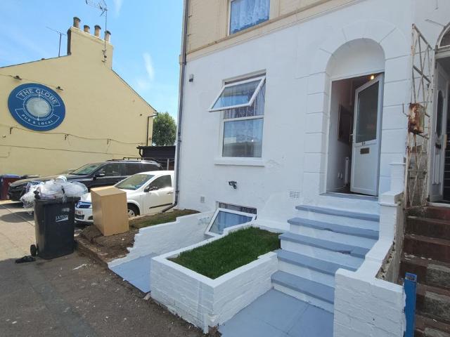 House for rent in Spring Park, Luton