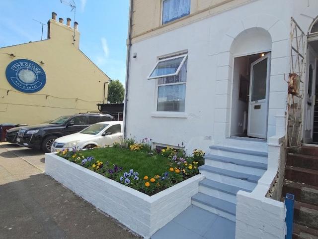 House for rent in Spring Park, Luton