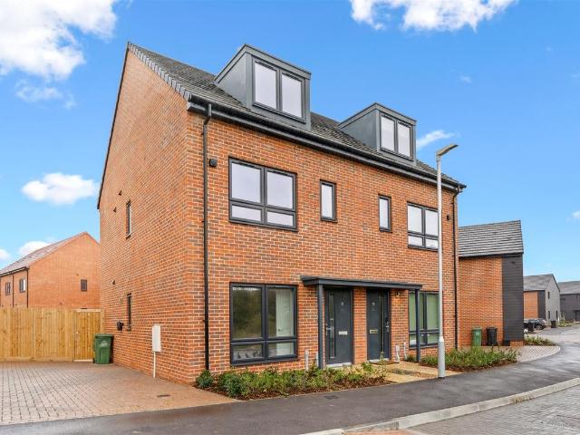 House for rent in Stone, Monks Orchard
