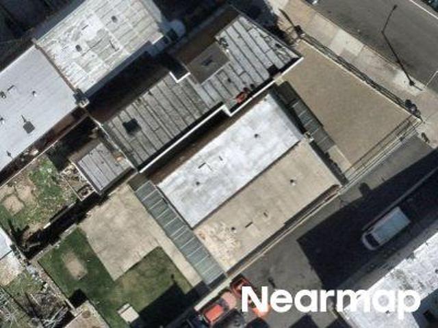House for sale in The Bronx, Arverne