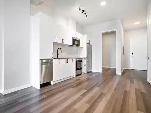 Apartment for rent in St. Leonard's, Quebec