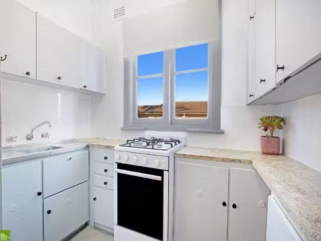 House for rent in Wollongong West, New South Wales