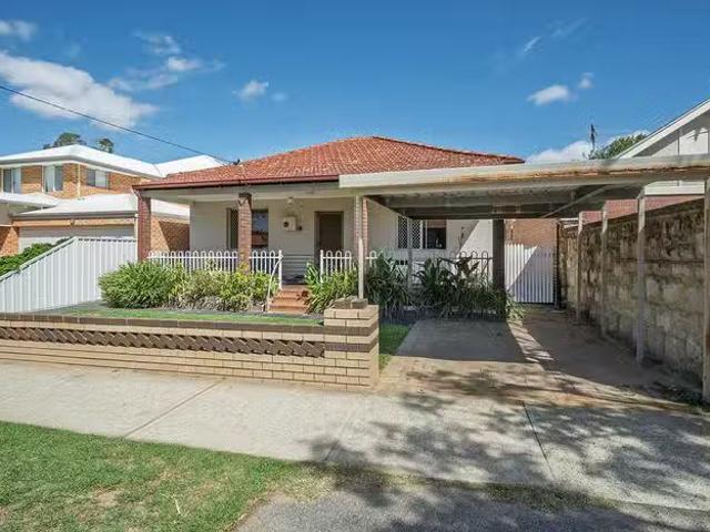 House for rent in Mount Hawthorn, Western Australia