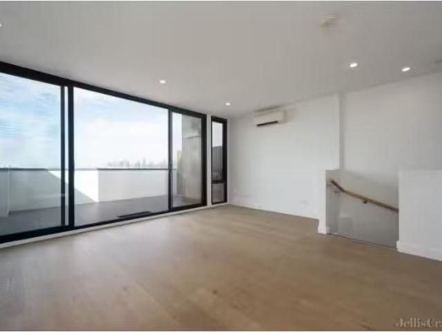 Condo for rent in Camerons Creek, Victoria