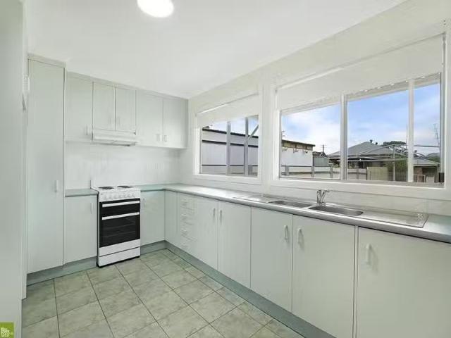 House for rent in Wollongong West, New South Wales