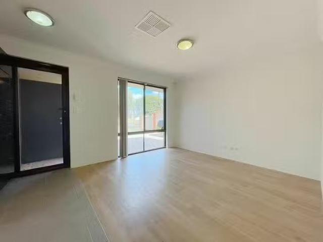 House for rent in Queens Park, Western Australia