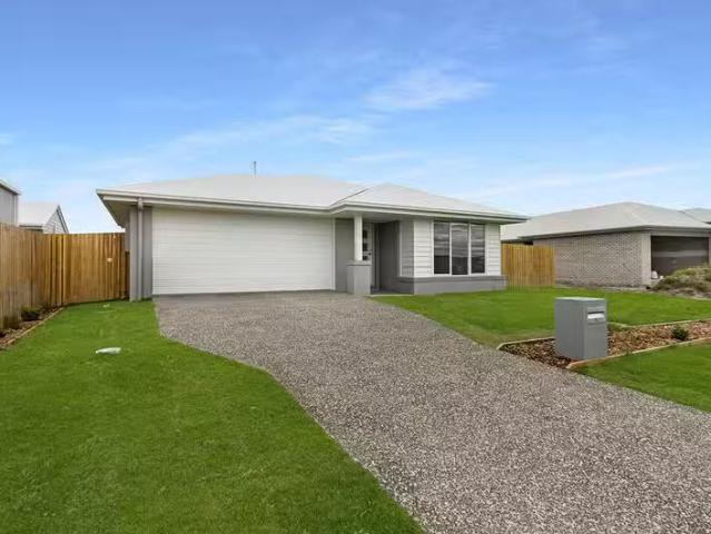 House for rent in Burrum Heads, Queensland