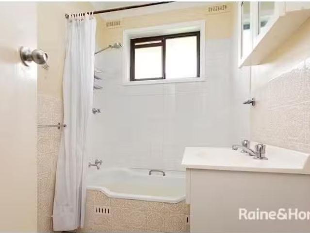 Apartment for rent in Piallamore, New South Wales