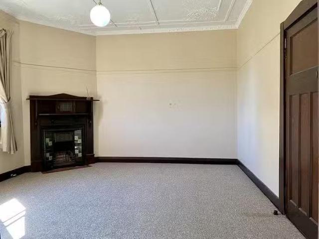 Apartment for rent in Piallamore, New South Wales