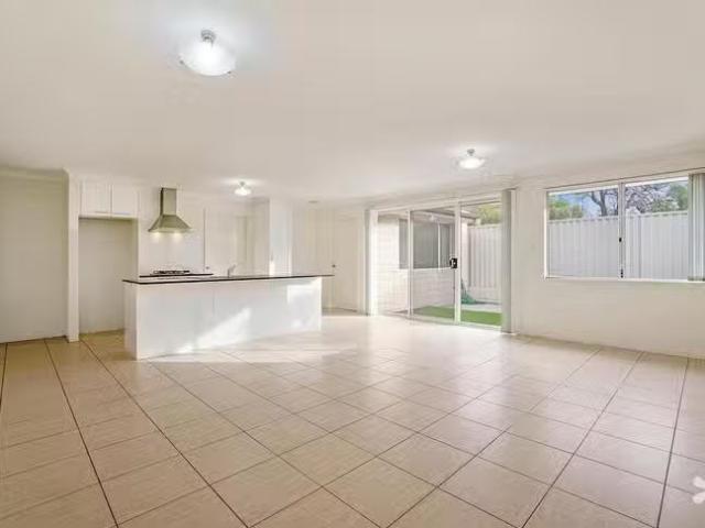 House for rent in Canning Vale, Western Australia
