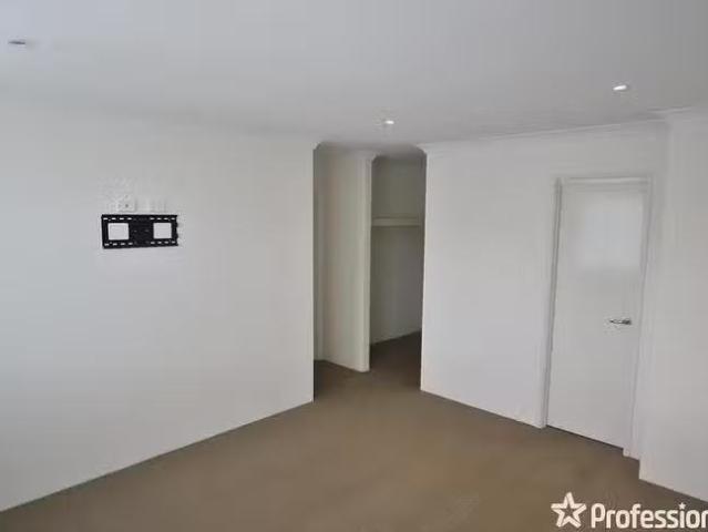 House for rent in White Gum Valley, Western Australia