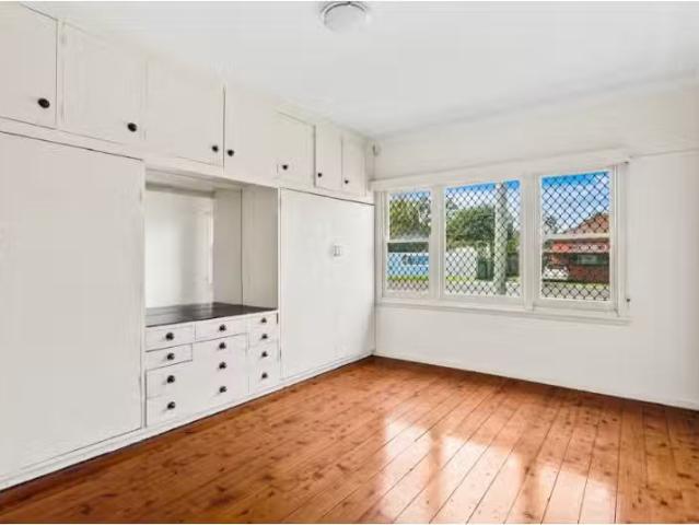 House for rent in Wollongong West, New South Wales