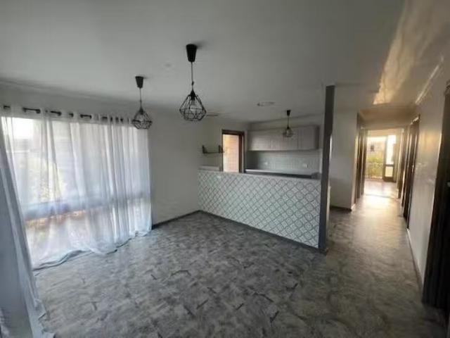 House for rent in Churchill, Victoria