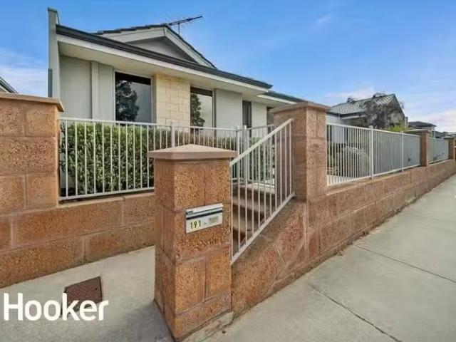 House for rent in Banksia Grove, Western Australia