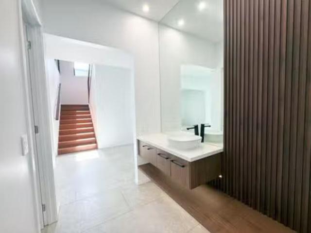 House for rent in Pearl Beach, New South Wales