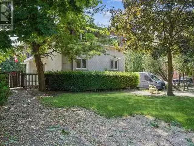 House for rent in Oakville, Ontario