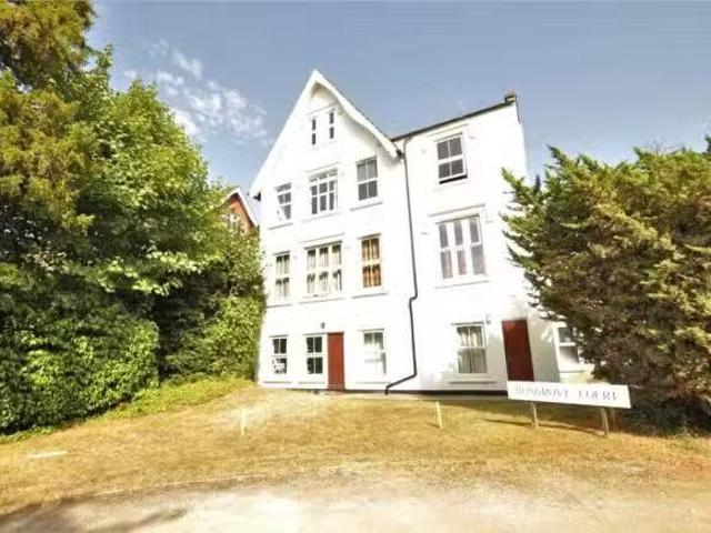 Apartment for rent in Westborough, Surrey