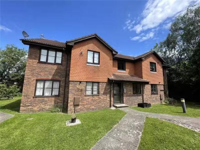 Apartment for rent in Westborough, Surrey