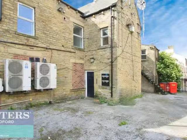 Apartment for rent in Laisterdyke, West Yorkshire
