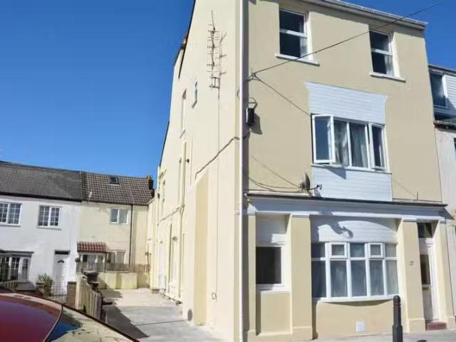 Apartment for rent in Summerston, Scotland