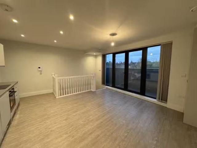 Apartment for rent in Hatch End, Greater London