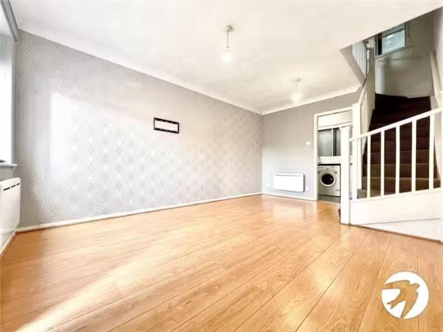 House for rent in Erith, Greater London