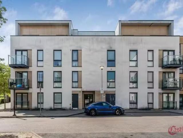 House for rent in Ponders End, Greater London