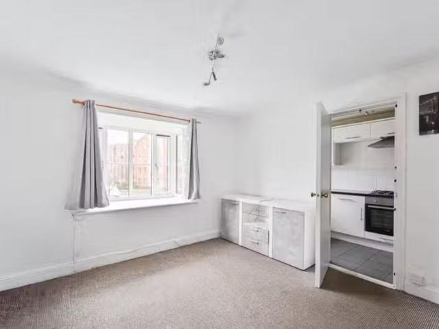 House for rent in London Borough of Merton, Mitcham