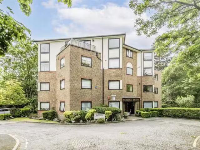 House for rent in Little Stanmore, Greater London