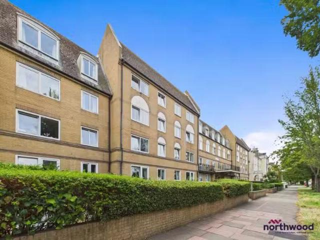 House for rent in Upperton, Eastbourne