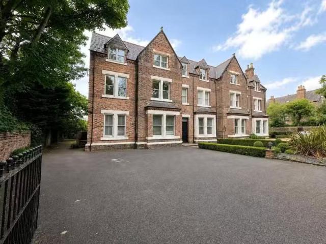 Apartment for rent in Calderstones