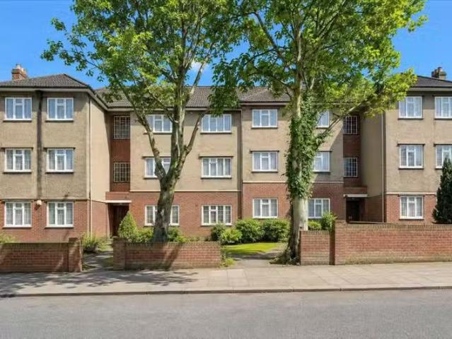 Apartment for rent in Marlborough, Easton Royal