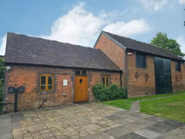 House for rent in Green Close, Warwickshire