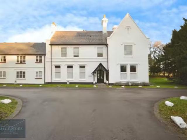 House for rent in Navestock Side, Essex