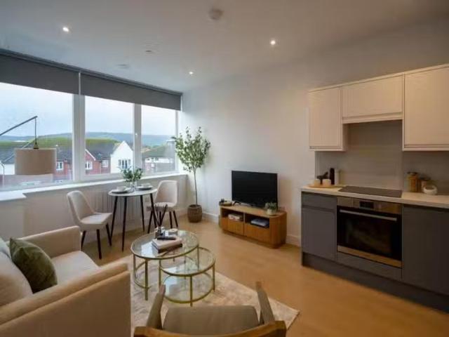 House for rent in Longlands, Frognal