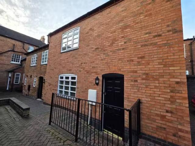 House for rent in Leyfields, Kettlebrook