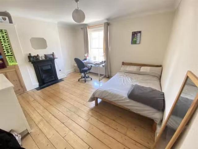 House for rent in St. Mildred's, The Bridge