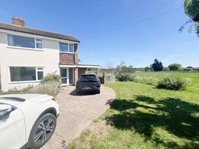 House for rent in Ingatestone and Fryerning, Navestock Side