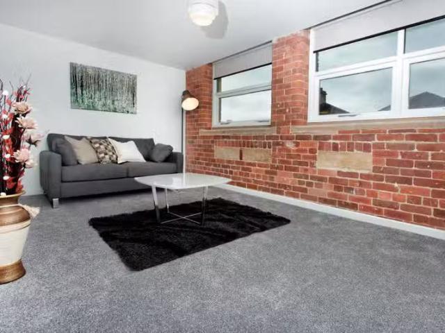Apartment for rent in Lower Wyke, West Yorkshire