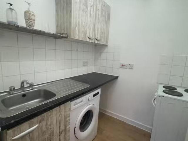 House for rent in London Borough of Merton, Mitcham