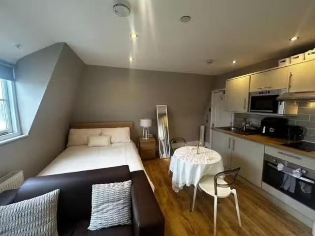 House for rent in Redcliffe, Feckenham