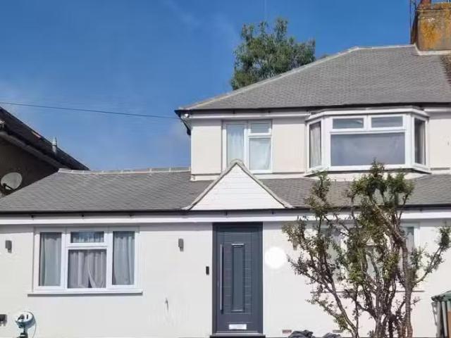 House for rent in Five Acres, Hertfordshire